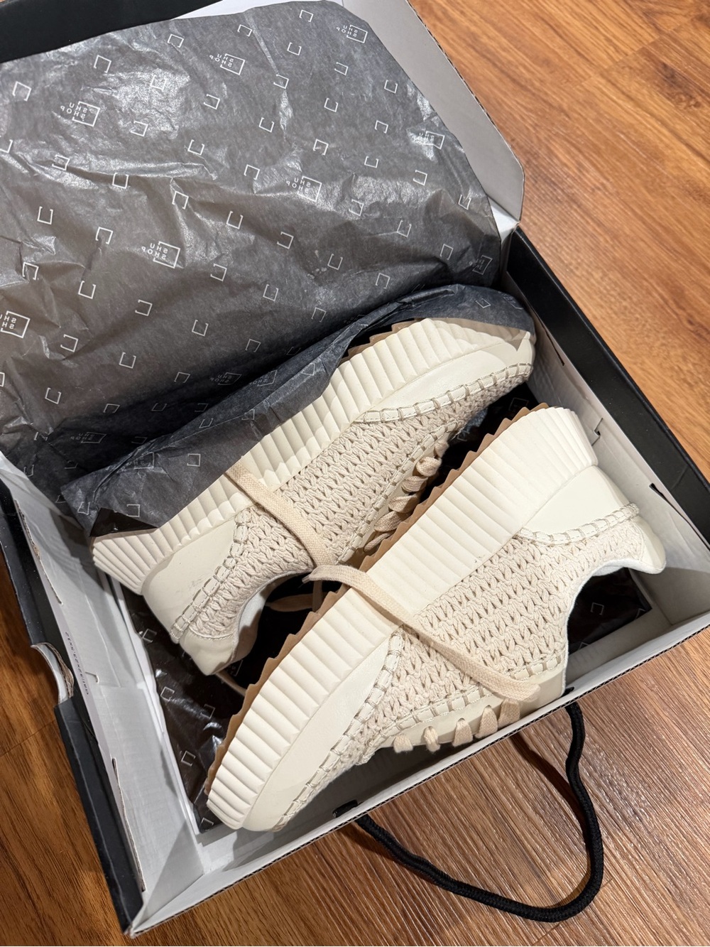 Shu by SHUSHOP woven sneakers-women’s 9.5-like new in box
